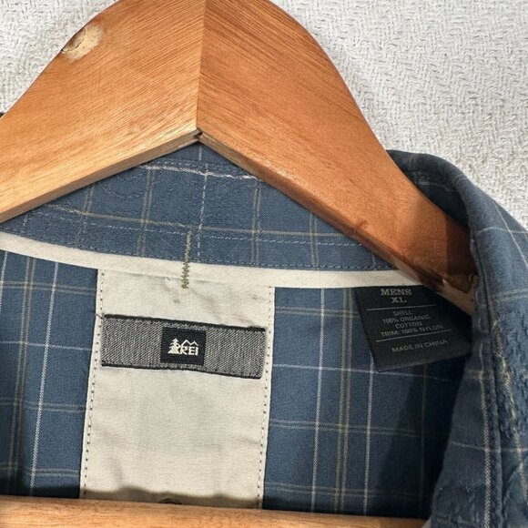 REI Mens Size XL Shirt Short Sleeve Button Front Blue Plaid Y2K Embroidered Sun - Picture 15 of 15